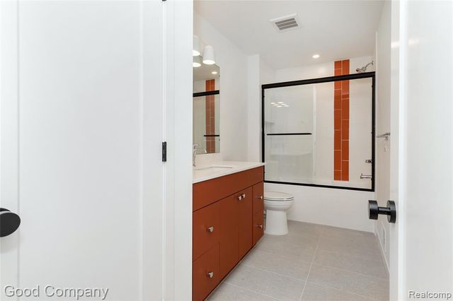 1821 Clifton Avenue, Royal Oak, MI 48073