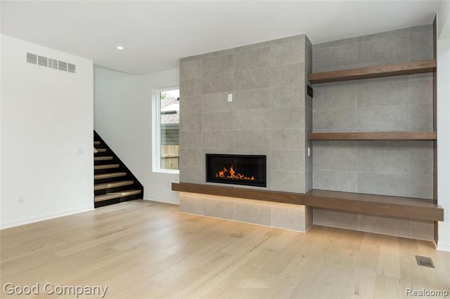 1821 Clifton Avenue, Royal Oak, MI 48073