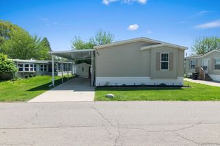 303 Toucan Street, Rochester Hills, MI 48309
