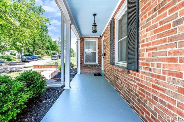 8670 Eulalie Avenue, St Louis, MO 63144