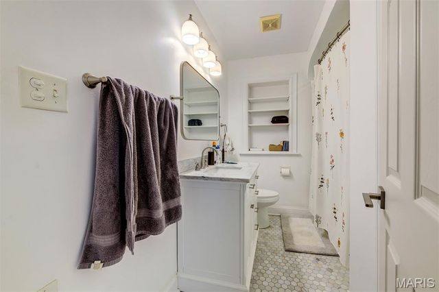 8670 Eulalie Avenue, St Louis, MO 63144