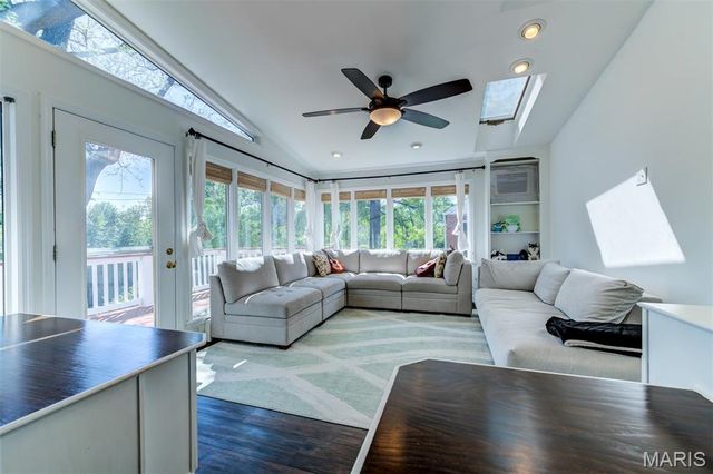 8670 Eulalie Avenue, St Louis, MO 63144