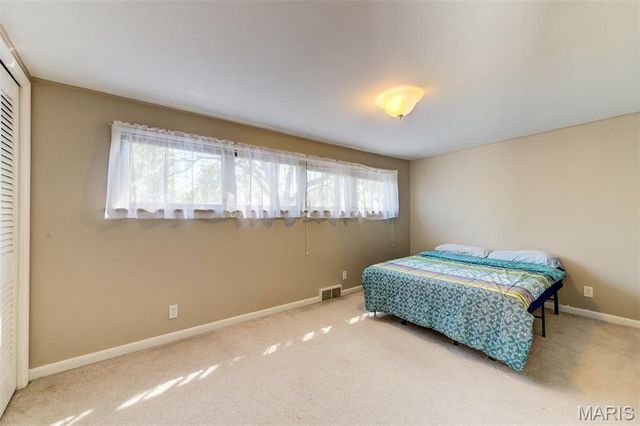 8670 Eulalie Avenue, St Louis, MO 63144