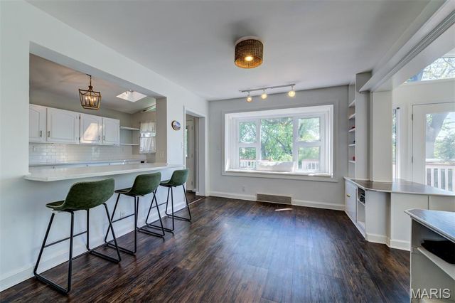 8670 Eulalie Avenue, St Louis, MO 63144