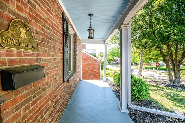 8670 Eulalie Avenue, St Louis, MO 63144