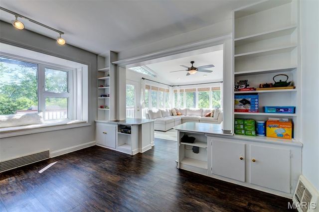 8670 Eulalie Avenue, St Louis, MO 63144