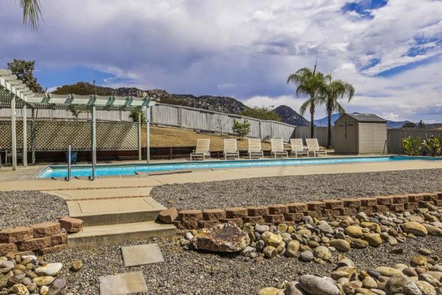 16319 Wikiup Road, Ramona, CA 92065