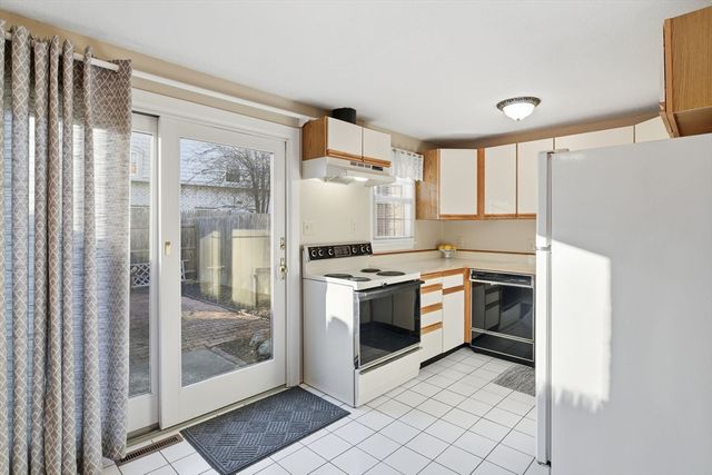 37 Corey Colonial 37, Agawam, MA 01001