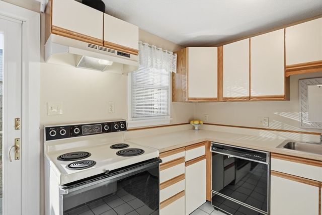 37 Corey Colonial 37, Agawam, MA 01001