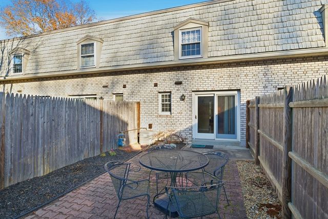37 Corey Colonial 37, Agawam, MA 01001