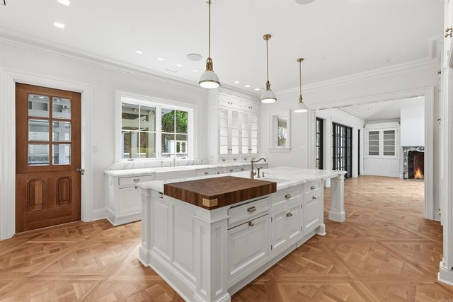 106 Viticole Place, Little Rock, AR 72223