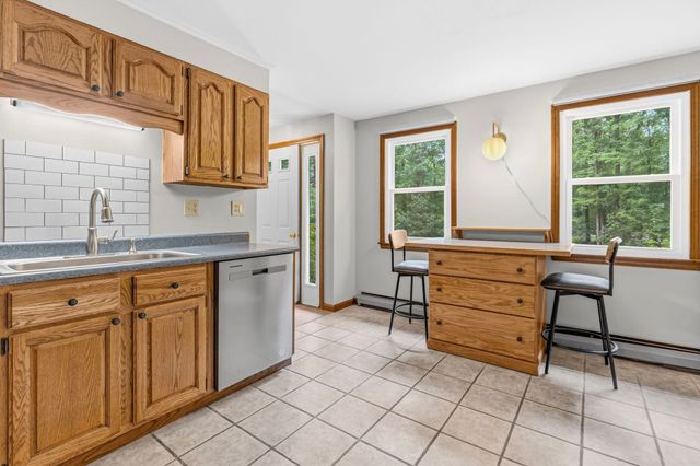 43 Coleman Rd, Southampton, MA 01073
