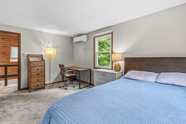 43 Coleman Rd, Southampton, MA 01073
