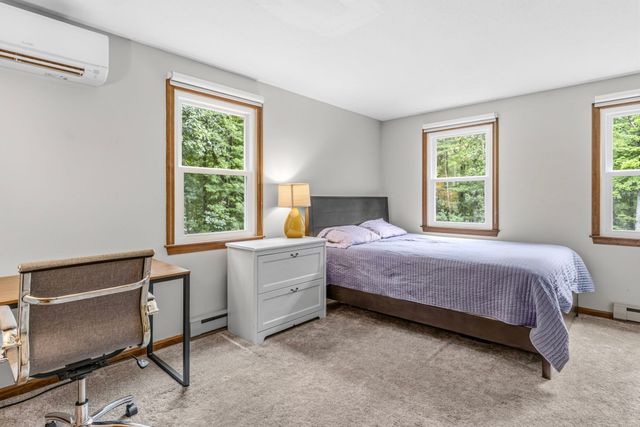 43 Coleman Rd, Southampton, MA 01073
