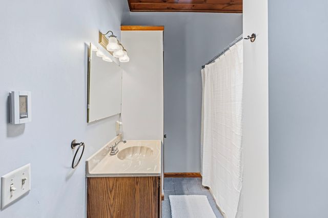 43 Coleman Rd, Southampton, MA 01073