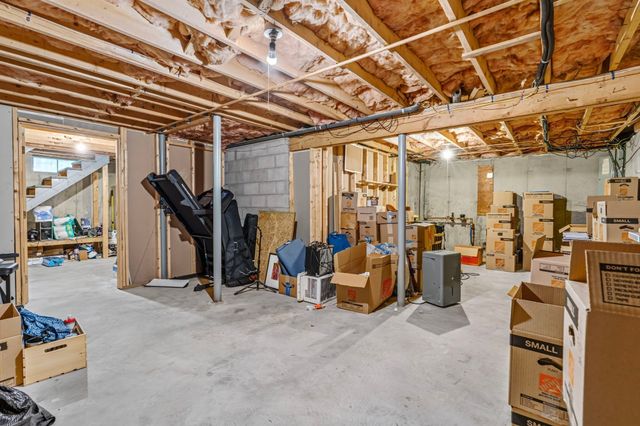 43 Coleman Rd, Southampton, MA 01073