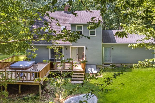 43 Coleman Rd, Southampton, MA 01073