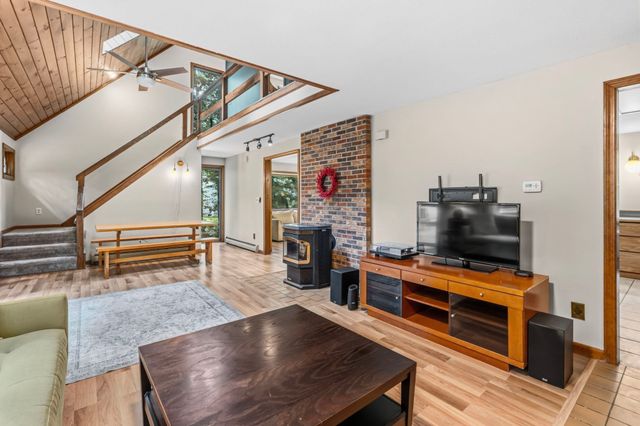 43 Coleman Rd, Southampton, MA 01073