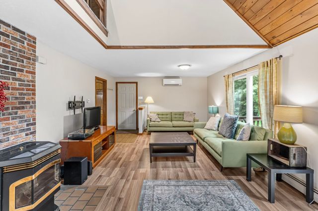 43 Coleman Rd, Southampton, MA 01073