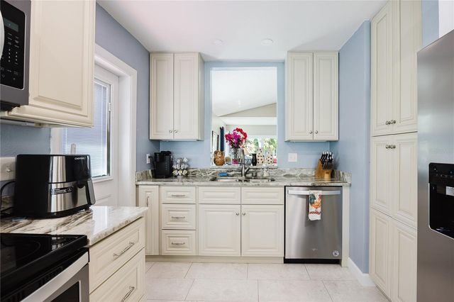 689 LINDEN DRIVE, Englewood, FL 34223