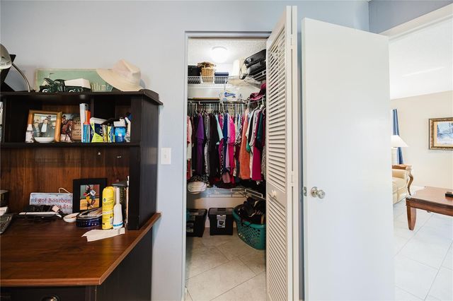 689 LINDEN DRIVE, Englewood, FL 34223