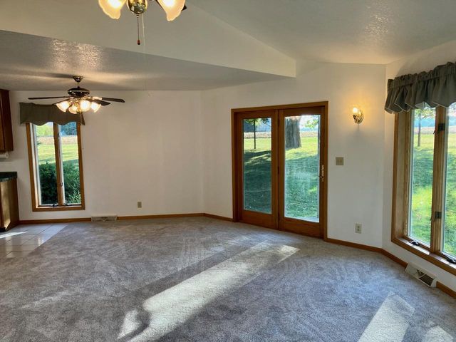 7561 W Judson Road, Polo, IL 61064