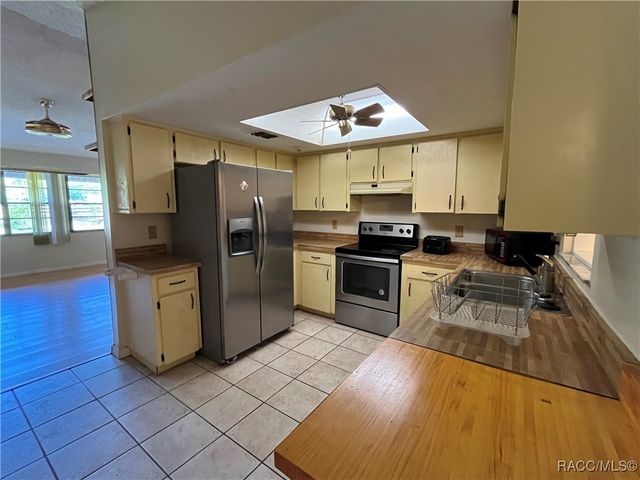 1711 N Croft Avenue, Inverness, FL 34453