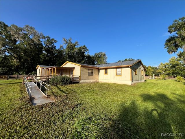 1711 N Croft Avenue, Inverness, FL 34453