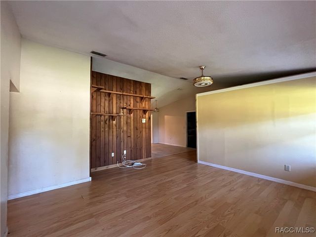 1711 N Croft Avenue, Inverness, FL 34453
