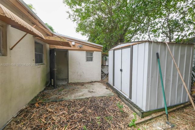 2063 NE 173rd St, North Miami Beach, FL 33162