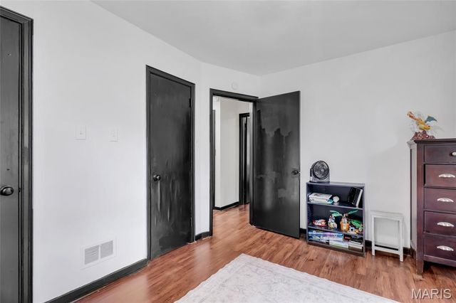 1219 Coal Bank Court, St Louis, MO 63138