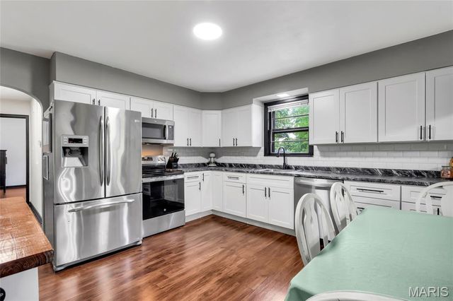 1219 Coal Bank Court, St Louis, MO 63138