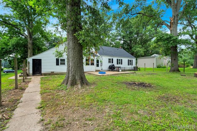 1219 Coal Bank Court, St Louis, MO 63138
