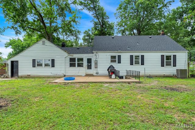 1219 Coal Bank Court, St Louis, MO 63138