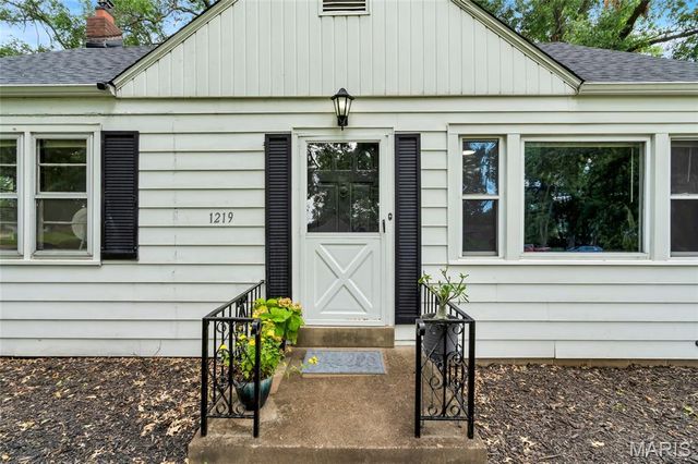 1219 Coal Bank Court, St Louis, MO 63138