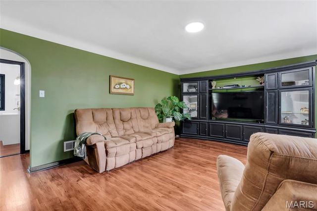 1219 Coal Bank Court, St Louis, MO 63138
