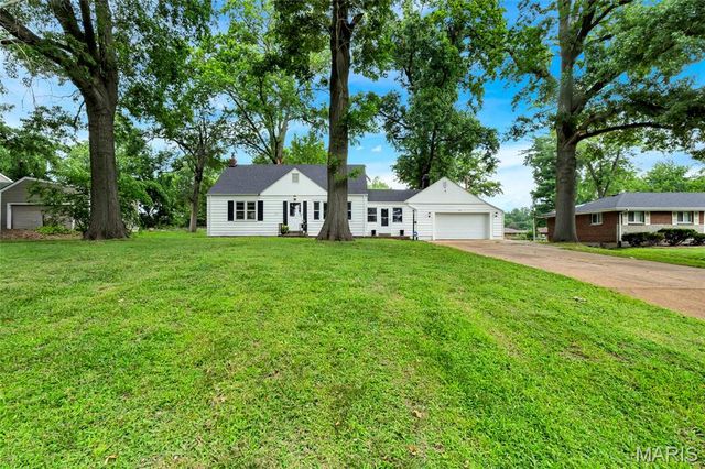 1219 Coal Bank Court, St Louis, MO 63138
