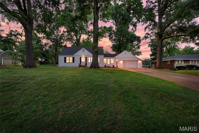 1219 Coal Bank Court, St Louis, MO 63138