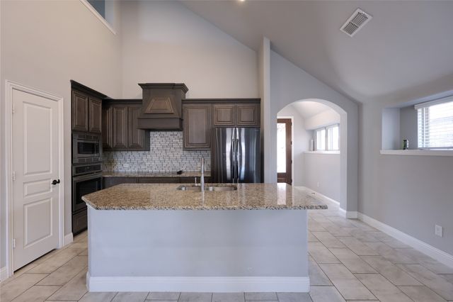 531 harvest grove Drive, Waxahachie, TX 75165