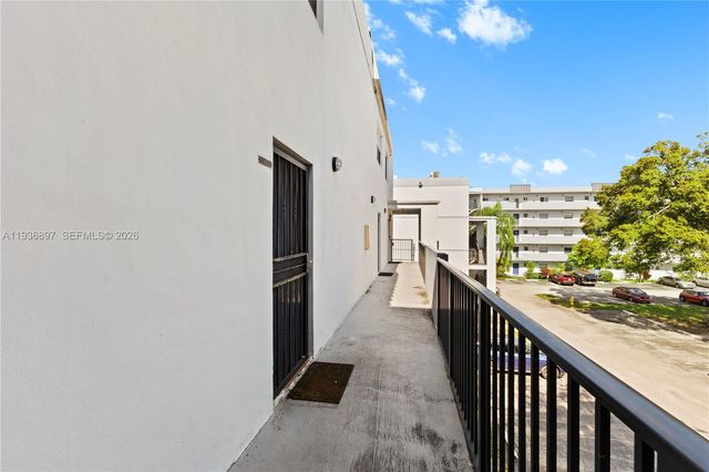 7501 NW 16th Street 3303, Plantation, FL 33313