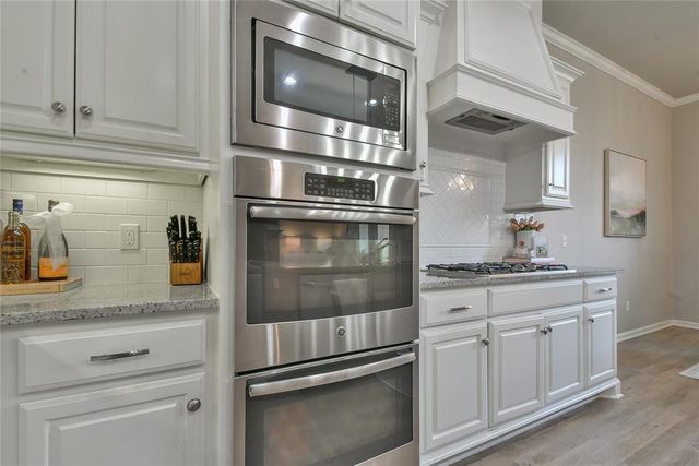 632 Spavinaw Lane, Edmond, OK 73025