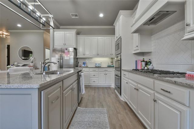632 Spavinaw Lane, Edmond, OK 73025