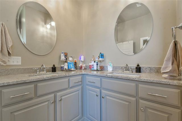 632 Spavinaw Lane, Edmond, OK 73025