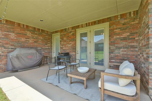 632 Spavinaw Lane, Edmond, OK 73025