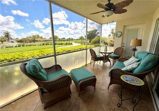 105 Penny LN 5, Naples, FL 34112