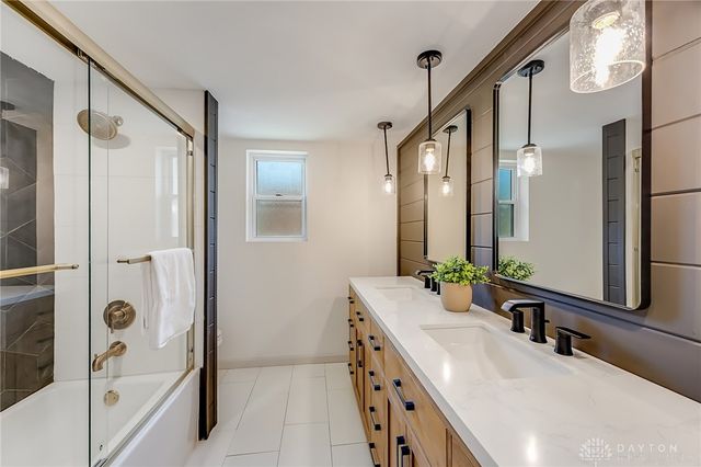 9299 Fidelis Drive, Blue Ash, OH 45242