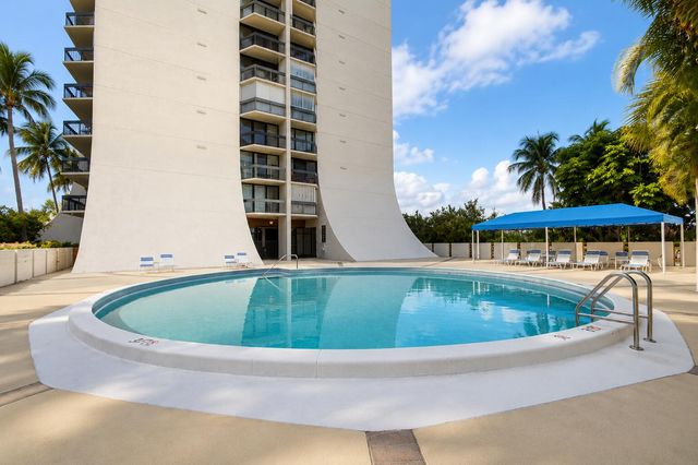 2400 Presidential Way 1105, West Palm Beach, FL 33401