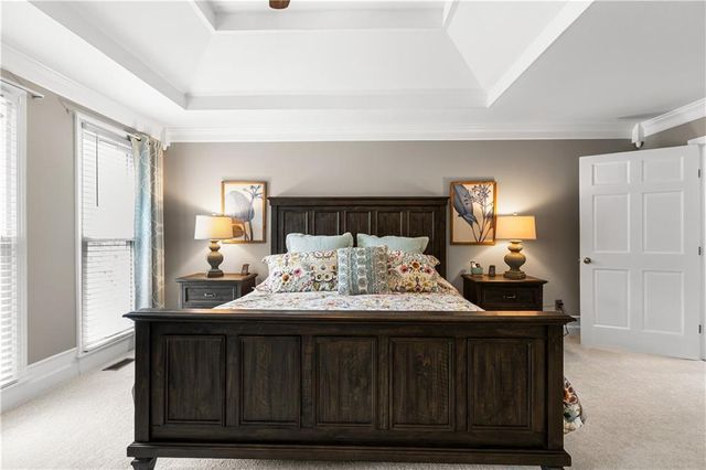 14927 W 76th Street, Lenexa, KS 66216