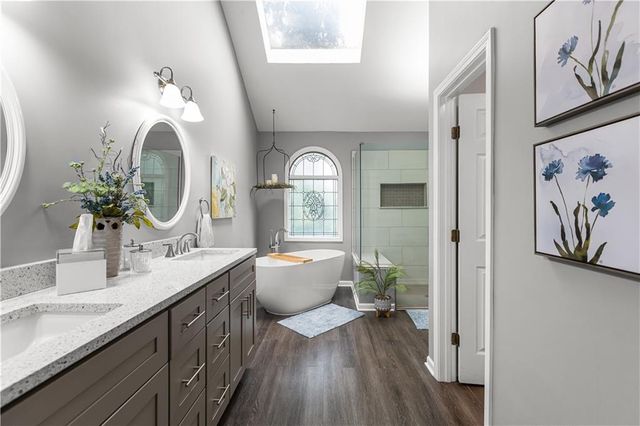 14927 W 76th Street, Lenexa, KS 66216