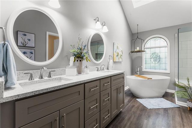 14927 W 76th Street, Lenexa, KS 66216